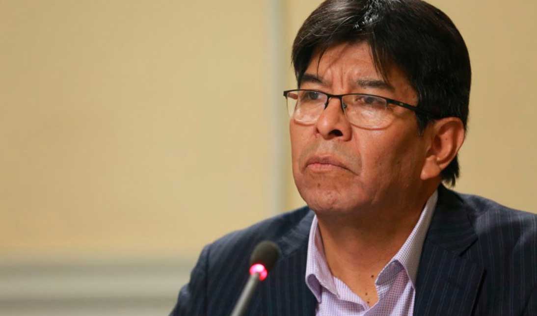 Senador Velásquez descarta apoyo a nuevas acusaciones constitucionales y comparte idea de elevar estándar para presentarlas