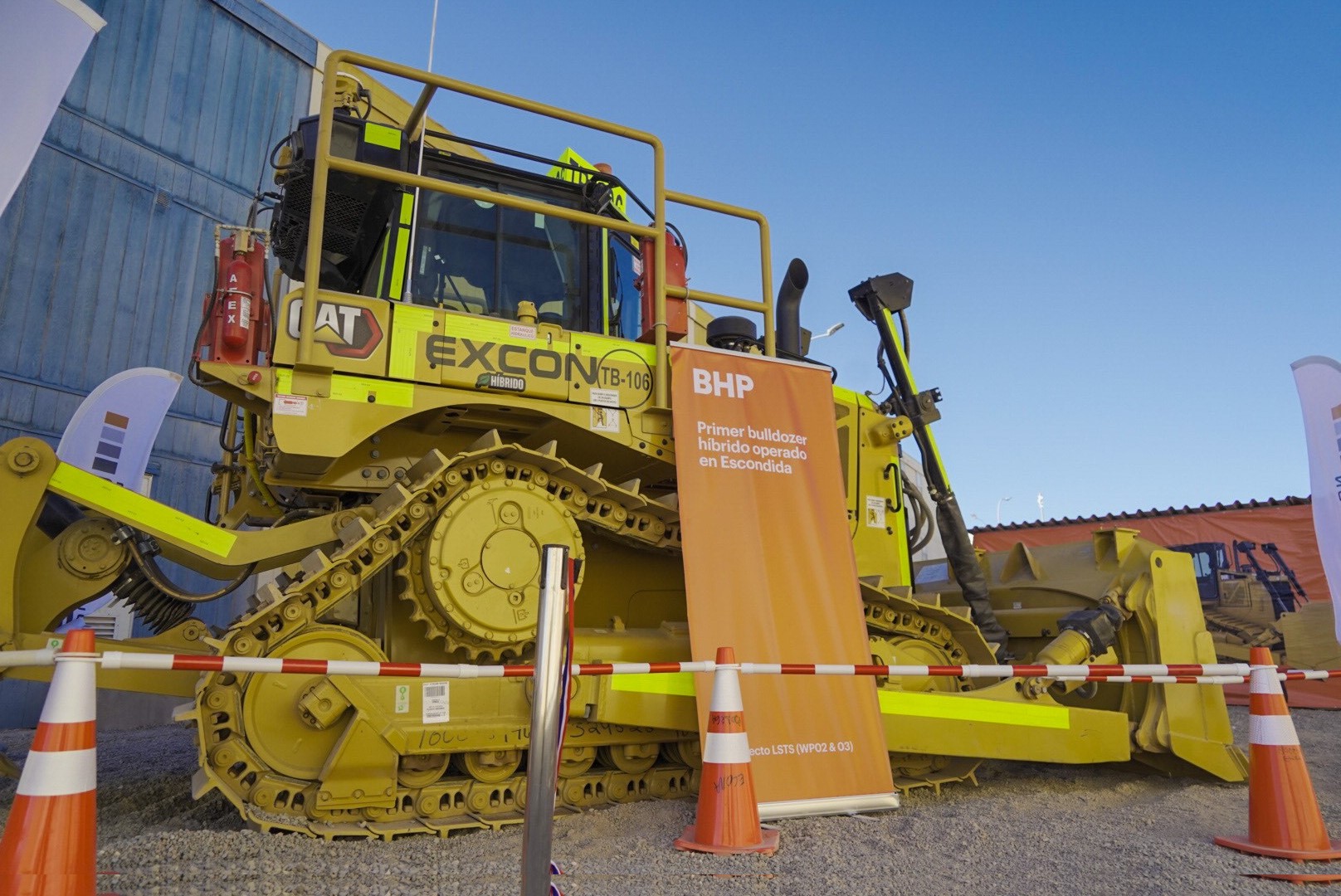 BHP recibe los primeros bulldozer híbridos de Sudamérica - Timeline.cl